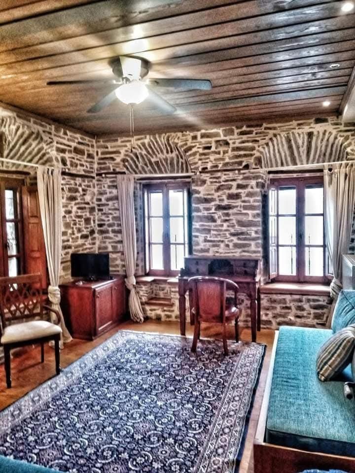 Hotel Xenonas Ton Chromaton Lafkos Exteriér fotografie